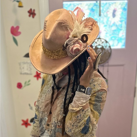 Pink Feathered Women\'s Hat main image 4